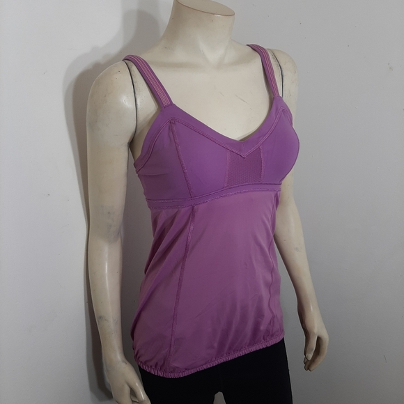 Lululemon Workout top sz 6....in great condition.. - Picture 1 of 5